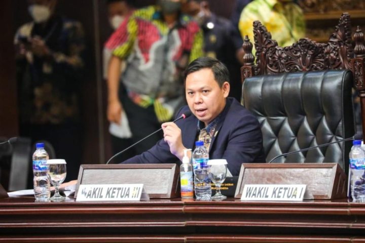 Neraca Perdagangan Surplus, Sultan Minta Menaker Batalkan Aturan Pemotongan Jam Kerja Dan Gaji Buruh