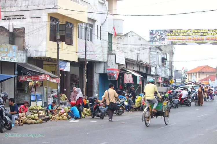 Ini Dia 4 Oleh-Oleh Murah Khas Kota Serang yang Bisa Kamu Beli di Pasar Lama, Jangan Lupa Mampir ya !