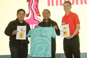 Erick Thohir Perkenalkan Merchandise Resmi Piala Dunia U-20: 100 Persen Pakai Produk Lokal