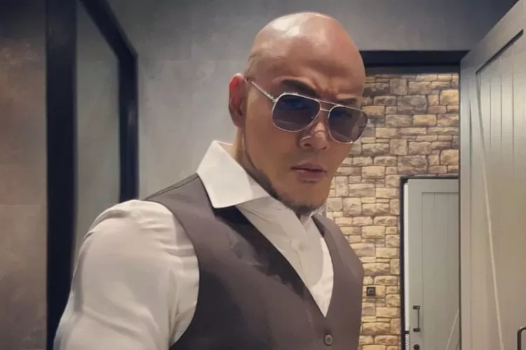 Tak setuju mengecam gaya hidup mewah, Deddy Corbuzier bereaksi begini: Artinya nyolong tapi jangan kasih liat!