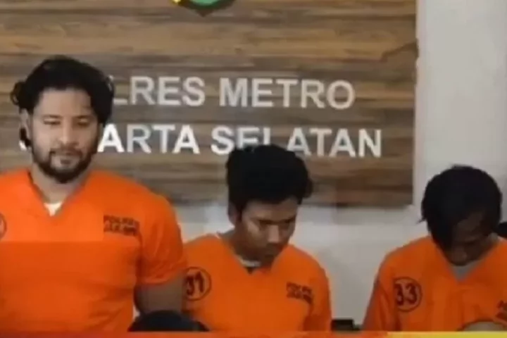 Dikira tobat ternyata 'ngobat' lagi, Ammar Zoni tertangkap kembali gegara barang haram: Saya minta...