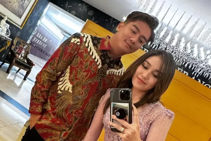 Samperin Ayu Ting Ting yang lagi tidur, Boy William diduga dapat panggilan mesra dari sang biduan: Sayang...