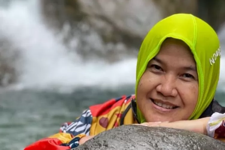 Cici Tegal pilih tetap lajang meski usia sudah kepala 6, simak profil dan biodata singkatnya