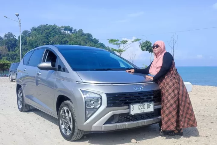 Keseruan Melewati Tanjakan Curam Menuju Wisata Malin Kundang Kota Padang dengan Hyundai Stargazer