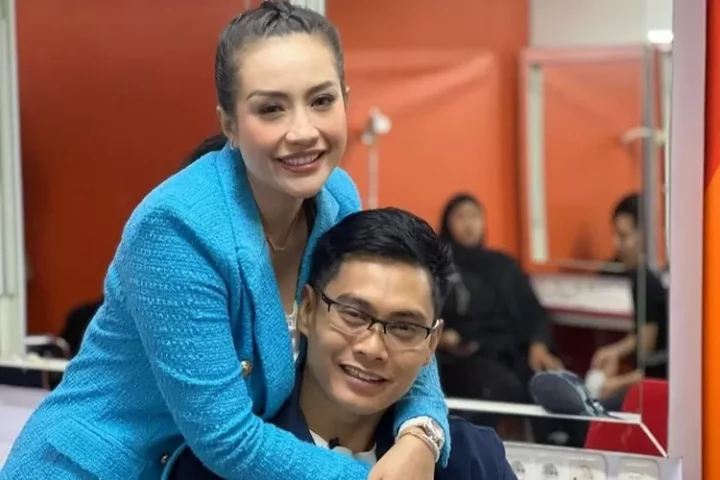 Ditanya soal apakah Shinta Bachir boleh syuting adegan mesra, begini jawaban sang suami, Indra Kristianto