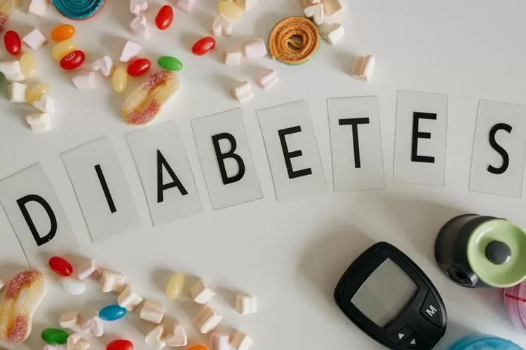 Semua tentang diabetes tipe 1, dari definisi, gejala, penyebab, faktor risiko, hingga cara penanganan