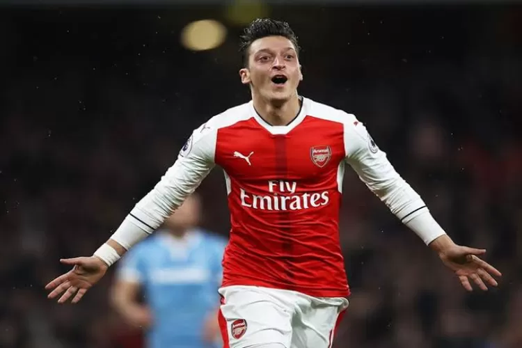 17 Tahun berkarier di dunia sepak bola, Mesut Ozil resmi umumkan gantung sepatu, berikut sederet prestasinya!