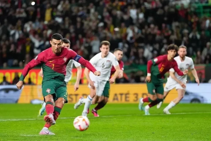 Dua gol Cristiano Ronaldo membawa Portugal menang telak kontra Liechtenstein