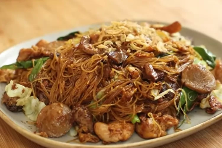 Ramadhan 2023: Resep bihun goreng Solaria ala Devina Hermawan, gampang banget bikinnya bisa jadi menu sahur