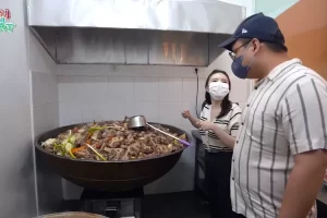 Coba sop buntu gajah yang direkomendasikan food vlogger, Ken and Grat: Ini mah dagingnya bikin kita males