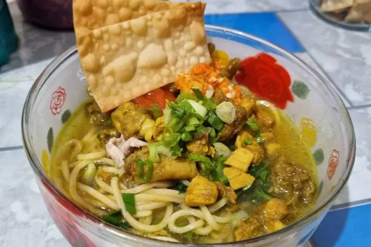 Pecinta mie merapat, resep mie ayam home made lengkap dengan topping dan kuah yang nendang di lidah