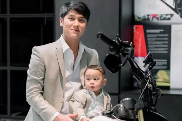 Rizky Billar ngamuk anaknya di-bully, suami Lesti bandingkan foto Baby L dengan masa kecil dirinya