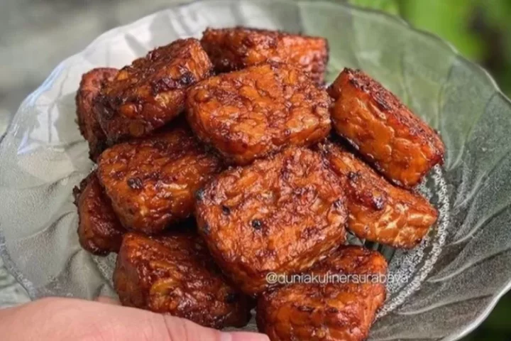 Resep sederhana tempe bacem enak dan bumbu meresap sampai ke dalam, dijamin porsi makanmu gak berhenti