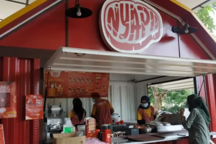 Lagi hits nih kuliner sei di warung Nyapii punya siapa? Ternyata milik Youtber ini