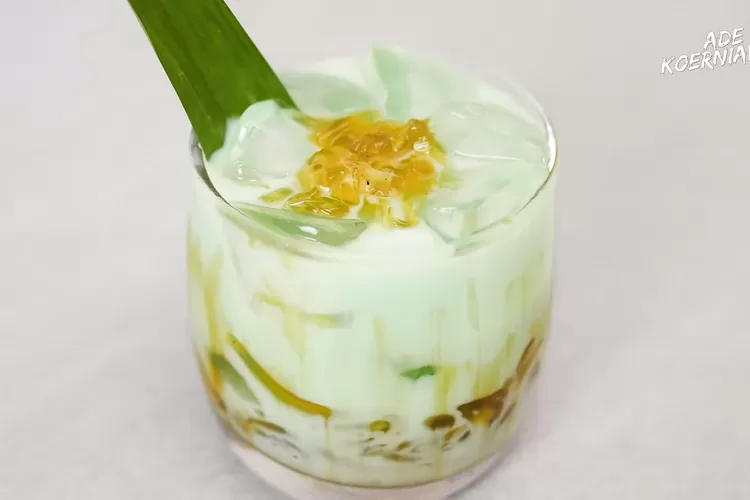 Ramadhan 2023: Resep es susu pandan dengan jelly gula merah segar, cocok dijadikan minuman buka puasa