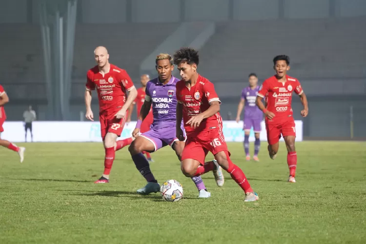 Resmi! Persija Jakarta jamu Persib Bandung di Stadion Patriot tanpa penonton