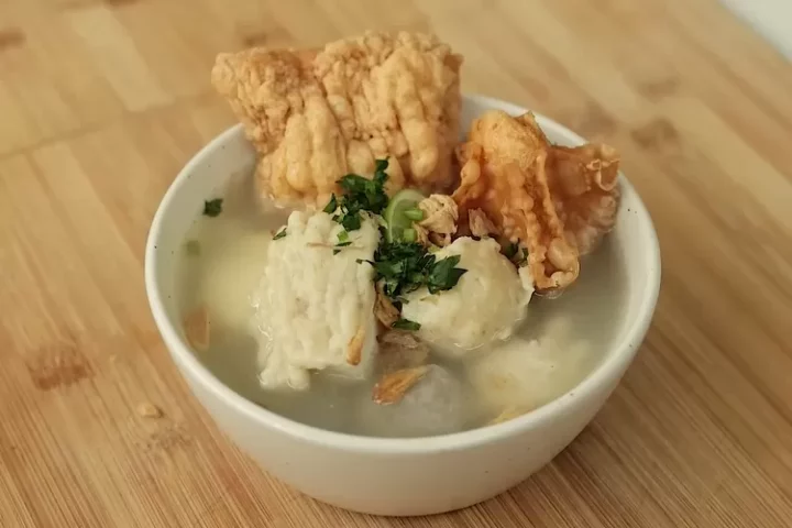 Resep bakso cuanki khas kota Bandung yang kenyal cuma pakai satu adonan dari Devina Hermawan