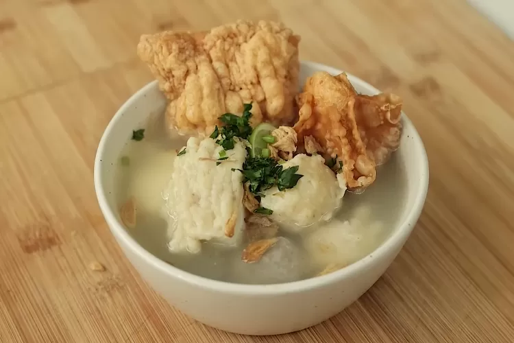 Resep bakso cuanki khas kota Bandung yang kenyal cuma pakai satu adonan dari Devina Hermawan