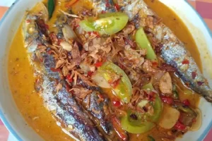 Nikmat bikin makan berselera, resep ikan cue kuah santan yang rasanya nendang di lidah, yuk buat!