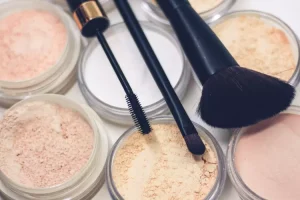 Simak tips pilih produk makeup yang tepat