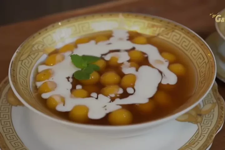 Cara buat biji salak atau bubur candil, cocok jadi takjil saat buka puasa di bulan Ramadhan