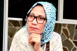 Maksud ingin memamerkan Aslan Andy yang kini menjadi menantunya, Nursyah kena sentil netizen : Ibu durhaka….