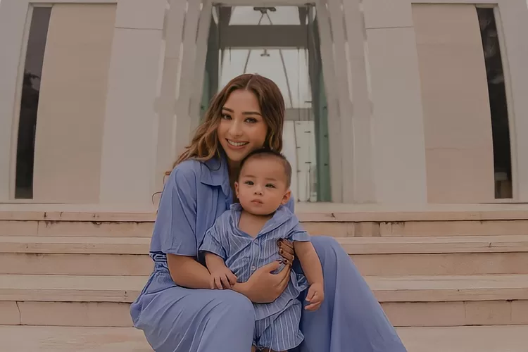 Unggah momen bersama Baby Izz, warganet sadari hal ini pada Nikita Willy: Ketika mamak manggil nama lengkap...