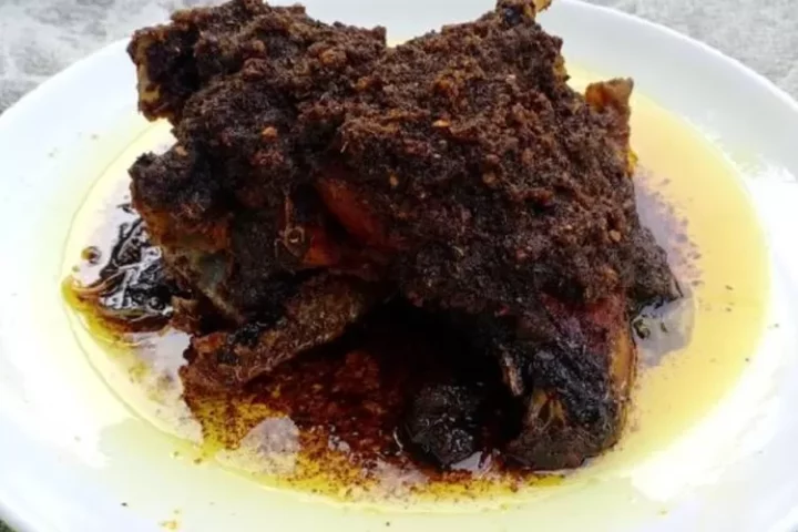 Resep bebek bumbu hitam khas Madura, makanan yang bikin Nagita Slavina nambah dua kali gegara bumbunya