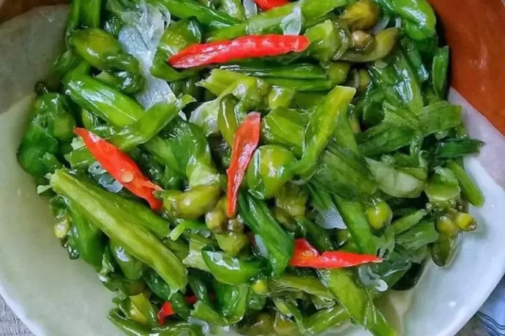 Resep masakan sayur genjer belacan yang pedas nan nikmat