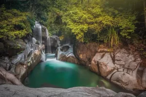 Rekomendasi tempat wisata langganan turis di Sumatera Barat, gak kalah dengan luar negeri!