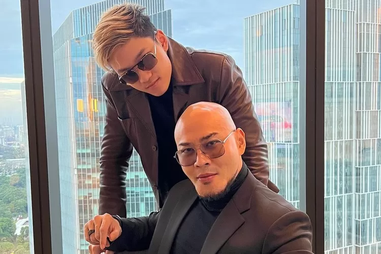 Kesal dengan oknum anak pejabat doyan flexing, Deddy Corbuzier banggakan Azka: Gelang yang dipake 70 ribu!