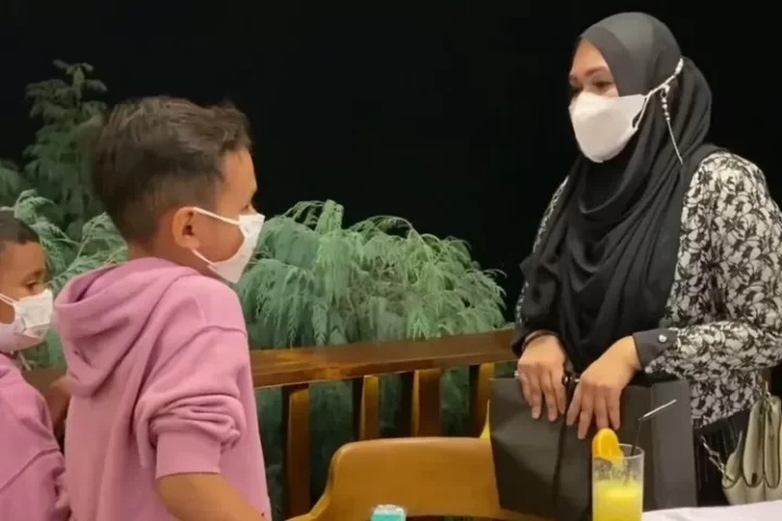 3 anaknya tinggal sama Kartika Putri, sikap Sajid Syatir bertemu Ria Tatu ibu kandungnya jadi buah bibir: Beda