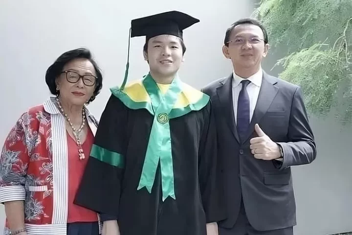 Dikenal galak dan tegas terhadap istri dan anaknya, Ahok sampaikan hal haru ini saat wisuda Nicholas Sean