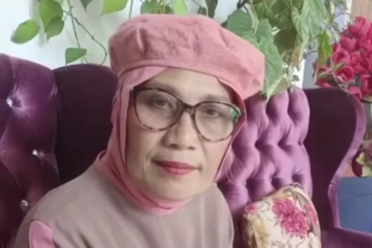 Tangis Indah Permatasari pecah saat tahu sang ibu tak sanggup bayar utang Rp5 juta