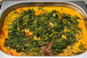 Kepoin nih resep gulai daun singkong ala Padang yang menggugah selera, berikut manfaatnya bagi kesehatan