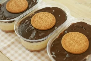 Ramadhan 2023 : Resep dessert box puding regal coklat keju tanpa oven, lembut enak mudah dibuat