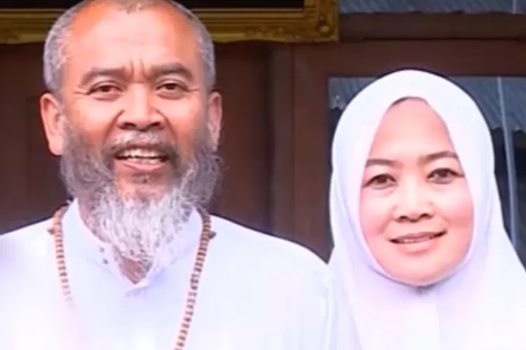 Menikahi lelaki yang sama, begini cara istri pertama Syekh Puji perlakukan Ulfa sebagai madu: Negatif...