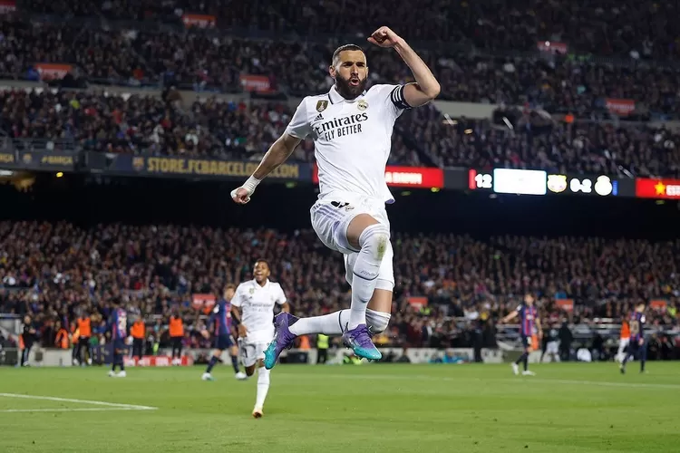 Berpuasa tidak menghalanginya menciptakan hattrick, Benzema bawa Real Madrid lolos ke final Copa del Rey