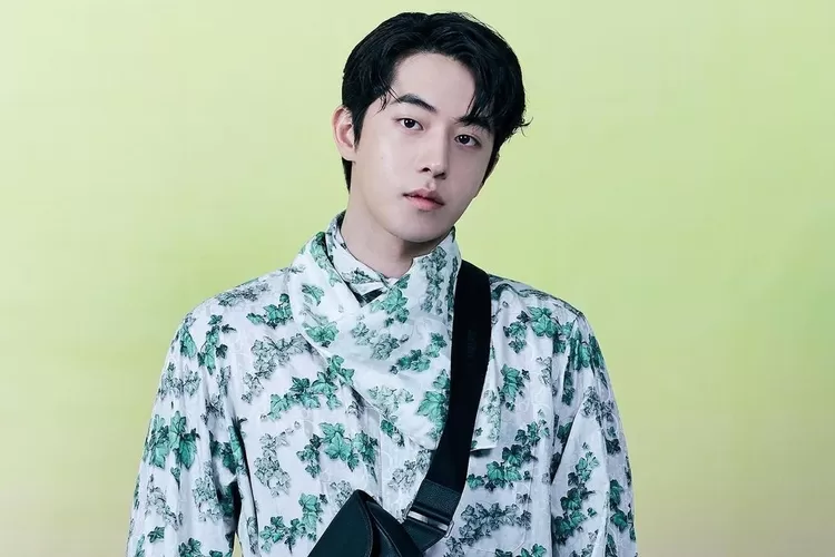 Foto Nam Joo Hyuk saat wamil viral, netizen singgung tudingan bullying di masa lalu yang dilakukan si aktor