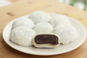 Resep mochi coklat ala Jepang versi Devina Hermawan, super kenyal dan tidak terlalu manis, wajib dicoba!