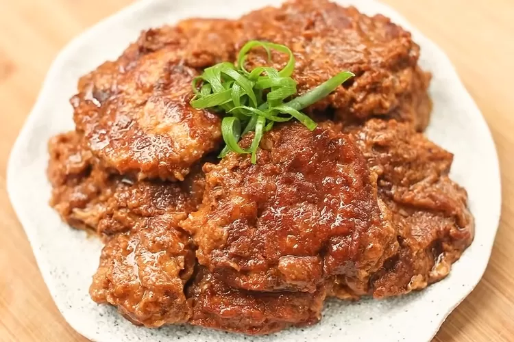 Resep rendang jamur praktis ala Devina Hermawan, olahan jamur spesial untuk menu buka puasa