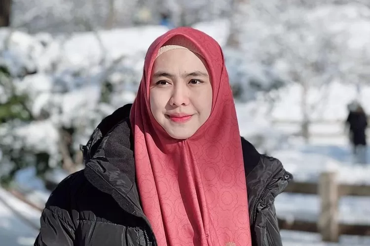 Dituding tak pantas disebut ustazah, sosok ini ungkap perangai asli Oki Setiana Dewi: Ada kejelekan yang...