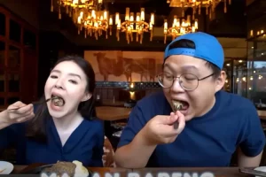 Makan steak hati angsa khas Jepang di resto milik Reino Barack  dan Syahrini, Ken and Grat: Emang beda level