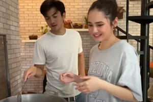 Syifa Hadju masak Tom yum untuk keluarga Rizky Nazar, auto dipuji calon mertua! Contek yuk resepnya