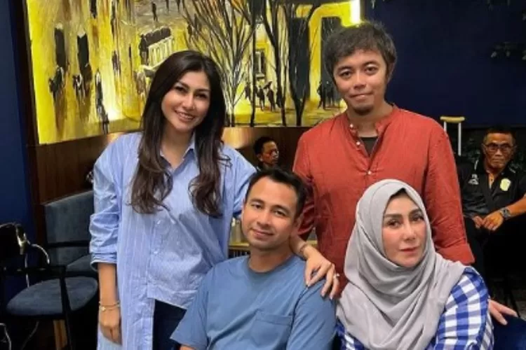 Bisnis kue kekinian miliknya tutup, Amy Qanita ibunda Raffi Ahmad kini buka resto baru, menunya super fancy