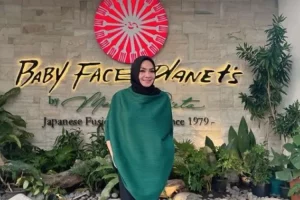 Ladang duitnya nambah lagi, Rieta Amilia ibunda Nagita Slavina buka resto baru berkonsep Jepang, menunya mewah