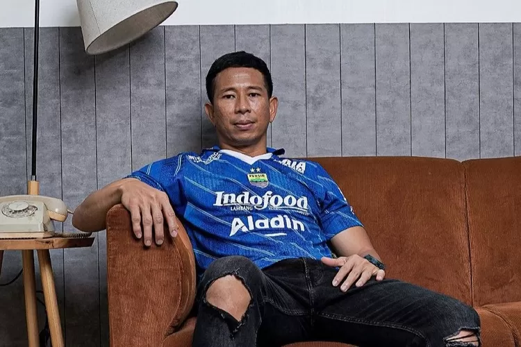 Persib Bandung launching jersey baru musim 2023/2024 home dan away, harga mulai 100 ribu!