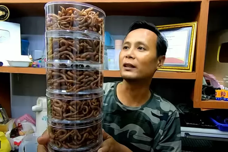 Unik! Modal 2 centong nasi campur coklat jadi 6 toples camilan Lebaran enak ala Agus Chuguy, ini dia resepnya