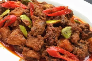 Menu Lebaran: Resep sambel goreng ati yang pedas dan gurih untuk teman makan lontong di hari raya