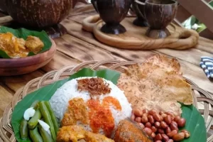 Mau coba resep nasi gemuk khas Jambi? Mirip nasi uduk, rasanya yang gurih dan lezat bikin sarapan makin kalap